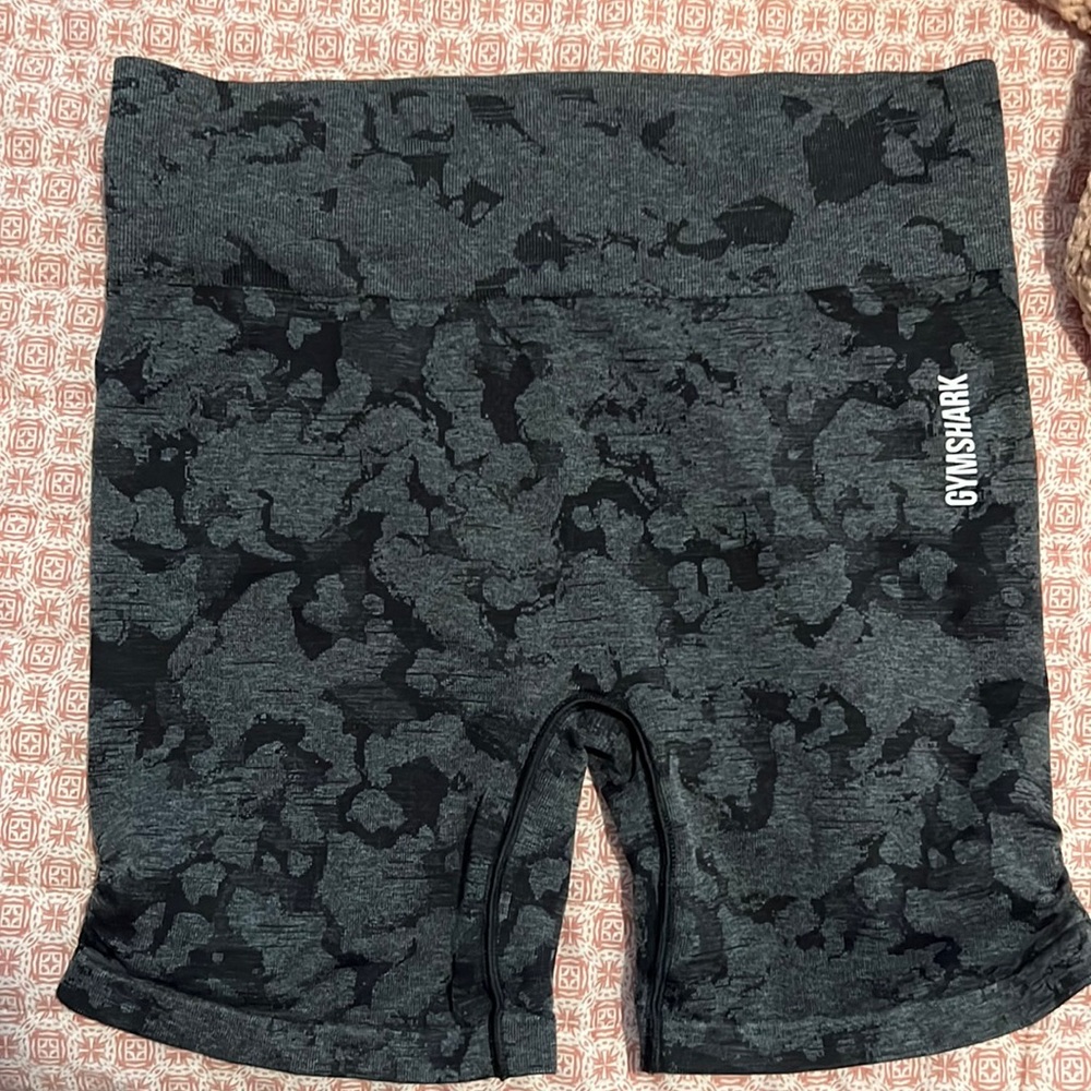 Black camo Gymshark biker shorts size XL